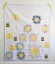 Load image into Gallery viewer, SAMPLE SALE - Butterfly Blooms Quilt