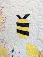 Load image into Gallery viewer, SAMPLE SALE - Butterfly Blooms Quilt