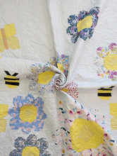 Load image into Gallery viewer, SAMPLE SALE - Butterfly Blooms Quilt
