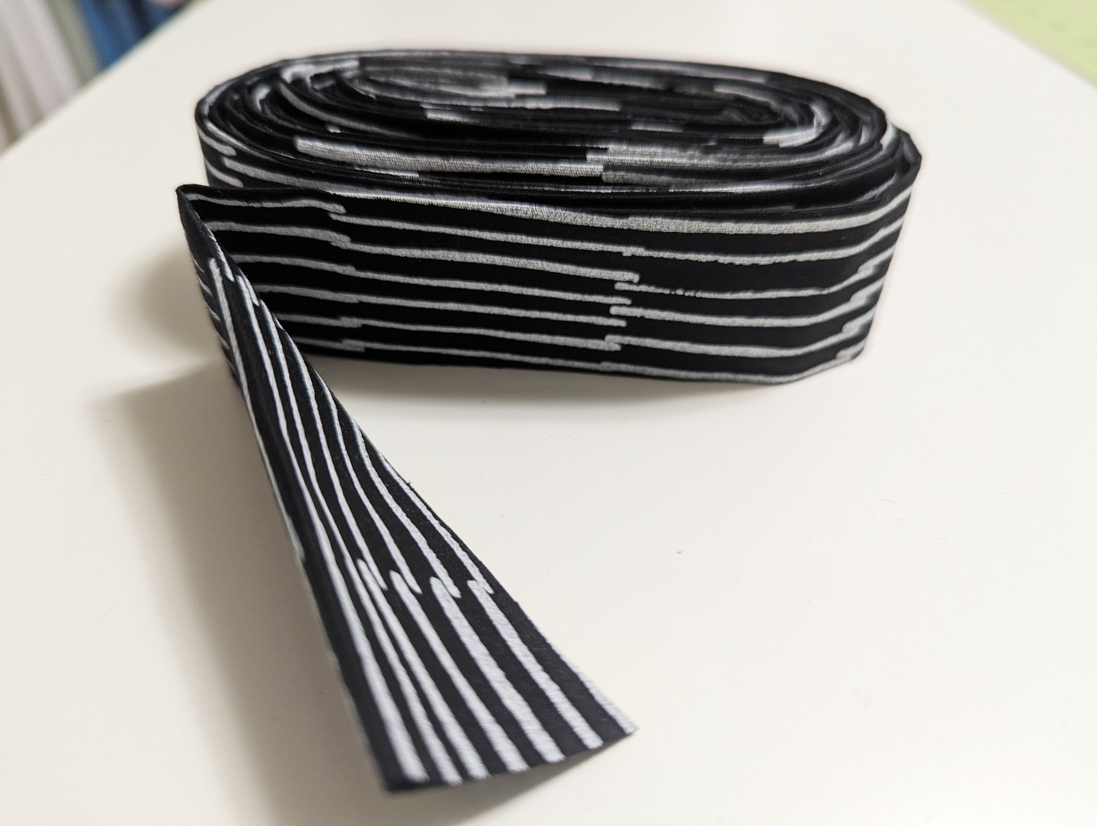 Quilt Binding - Century Prints - Trellis - 336 inches