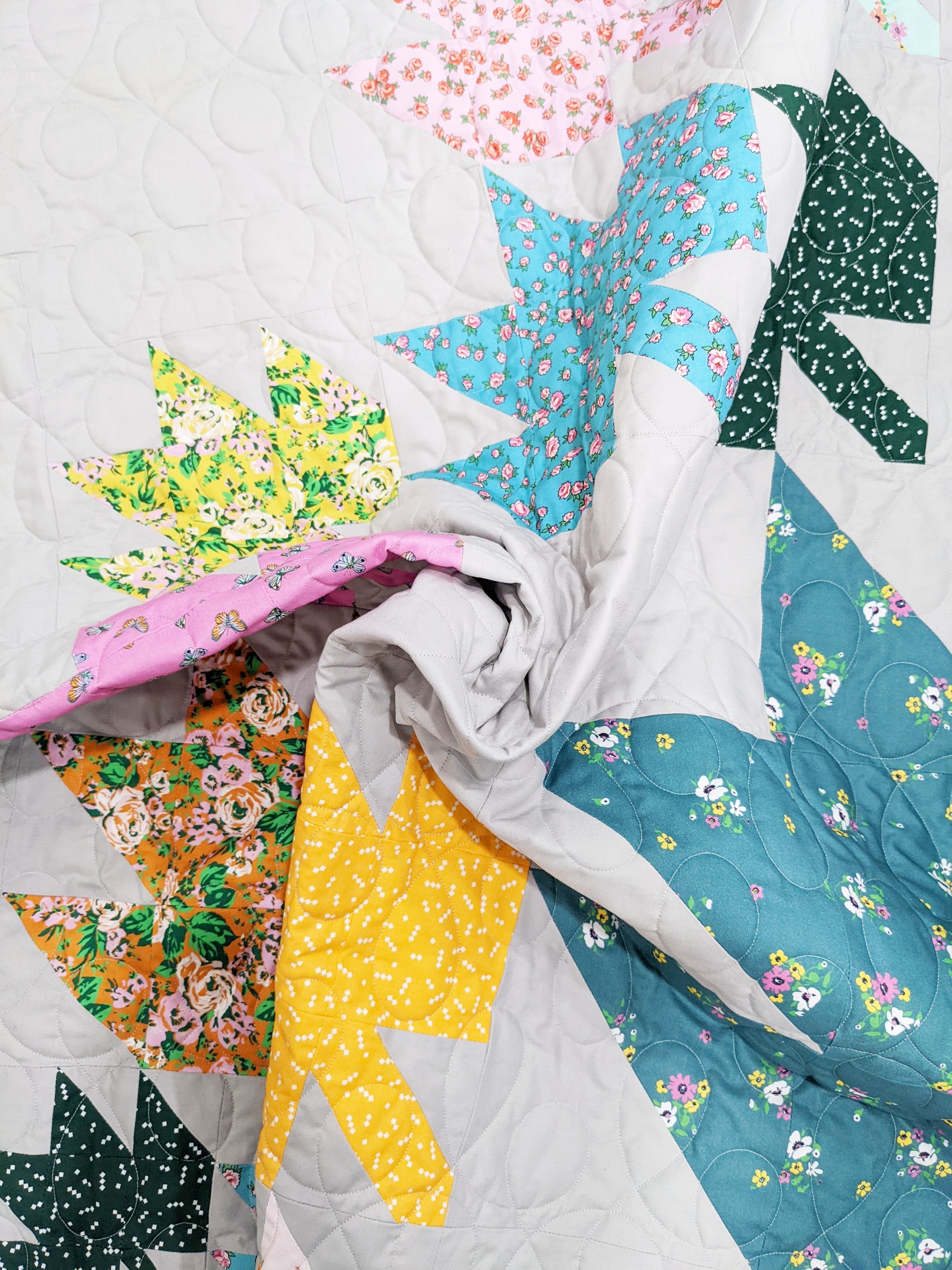 SAMPLE SALE - Changing Leaves Quilt