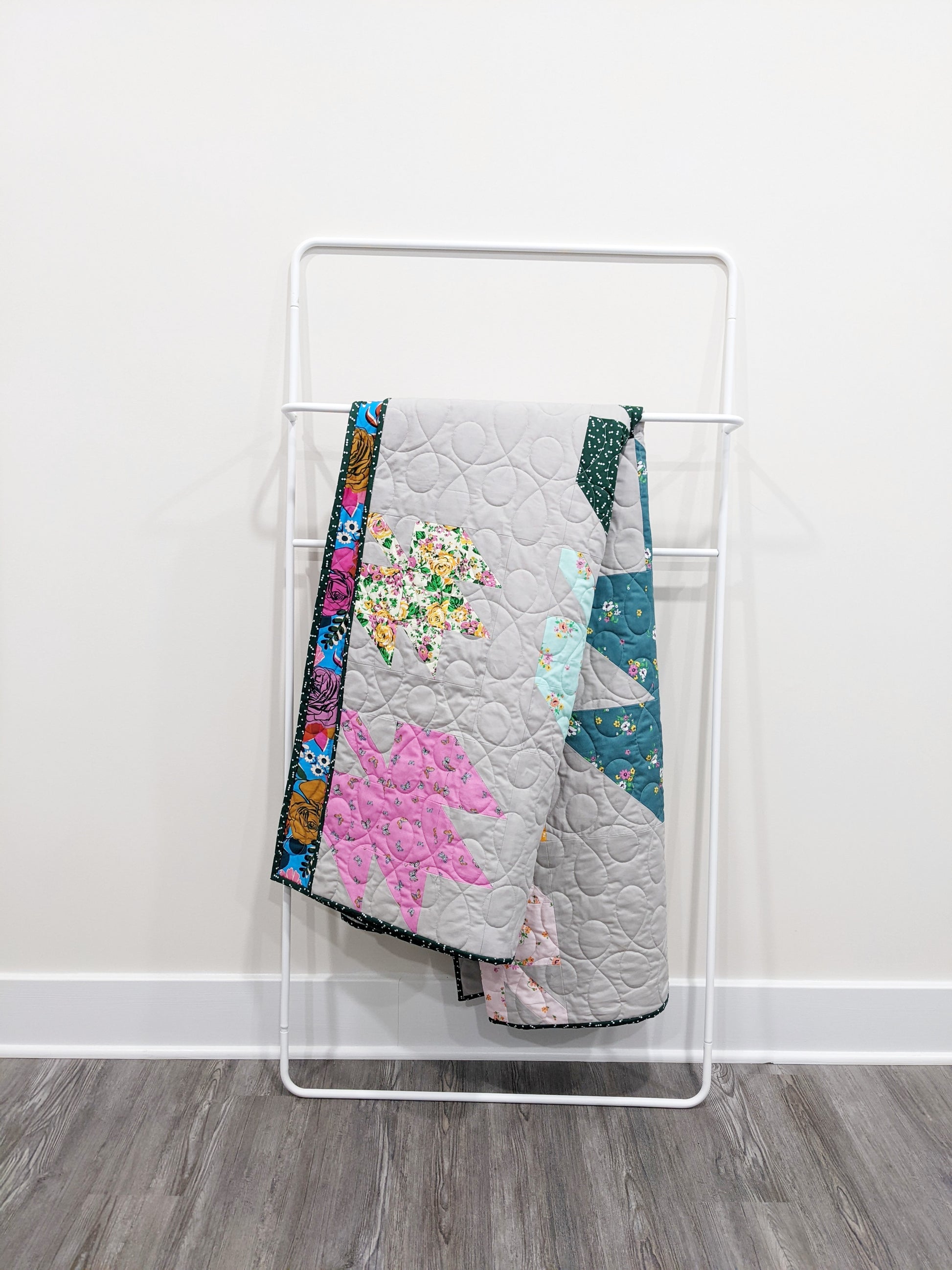 SAMPLE SALE - Changing Leaves Quilt