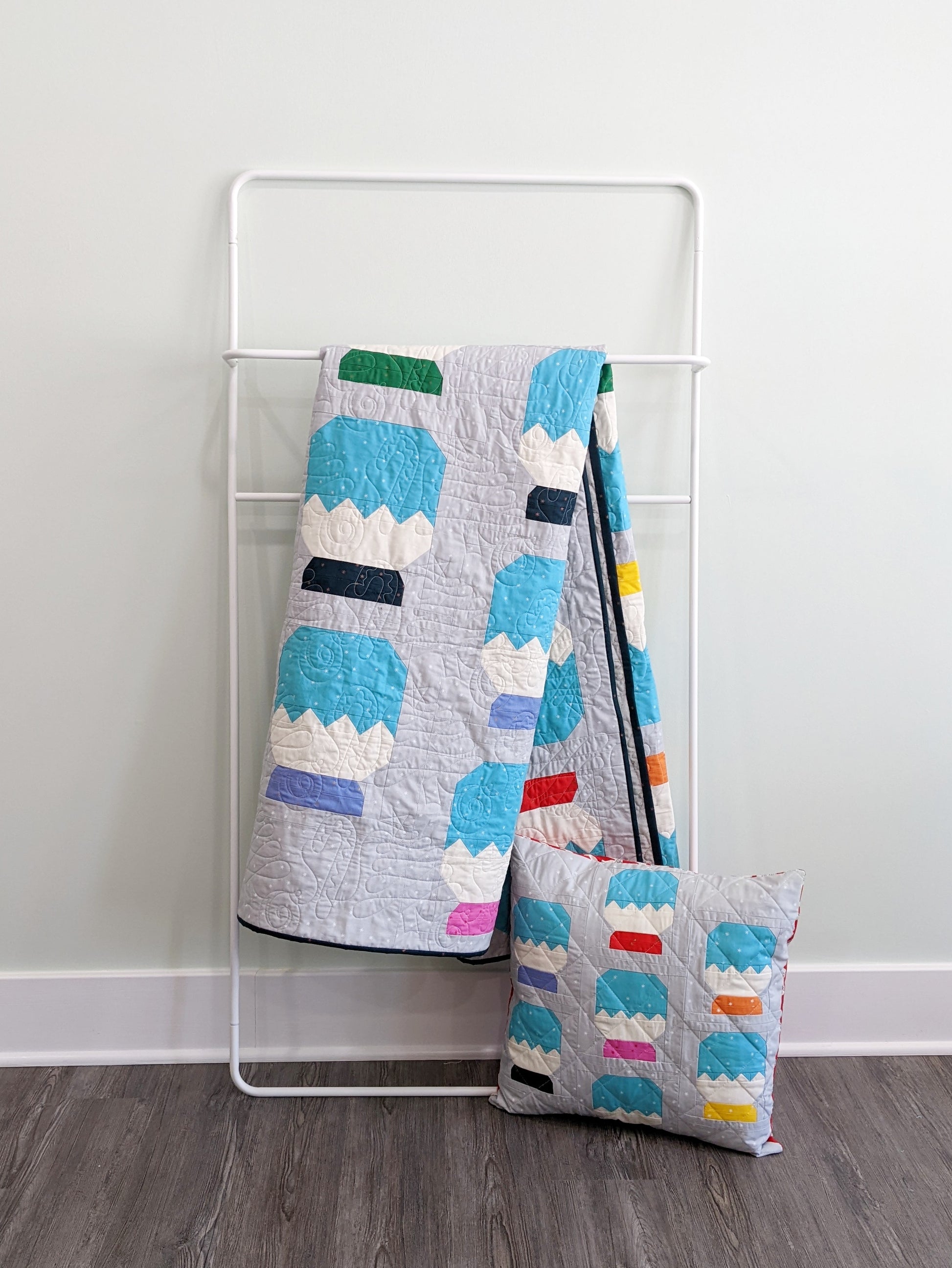 SAMPLE SALE - Shake It Up Quilt + Pillow Cover