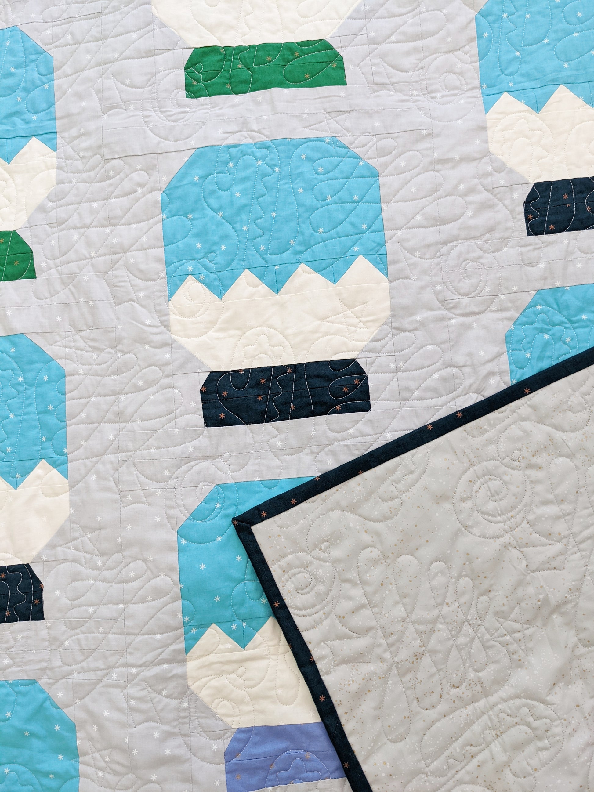 SAMPLE SALE - Shake It Up Quilt + Pillow Cover