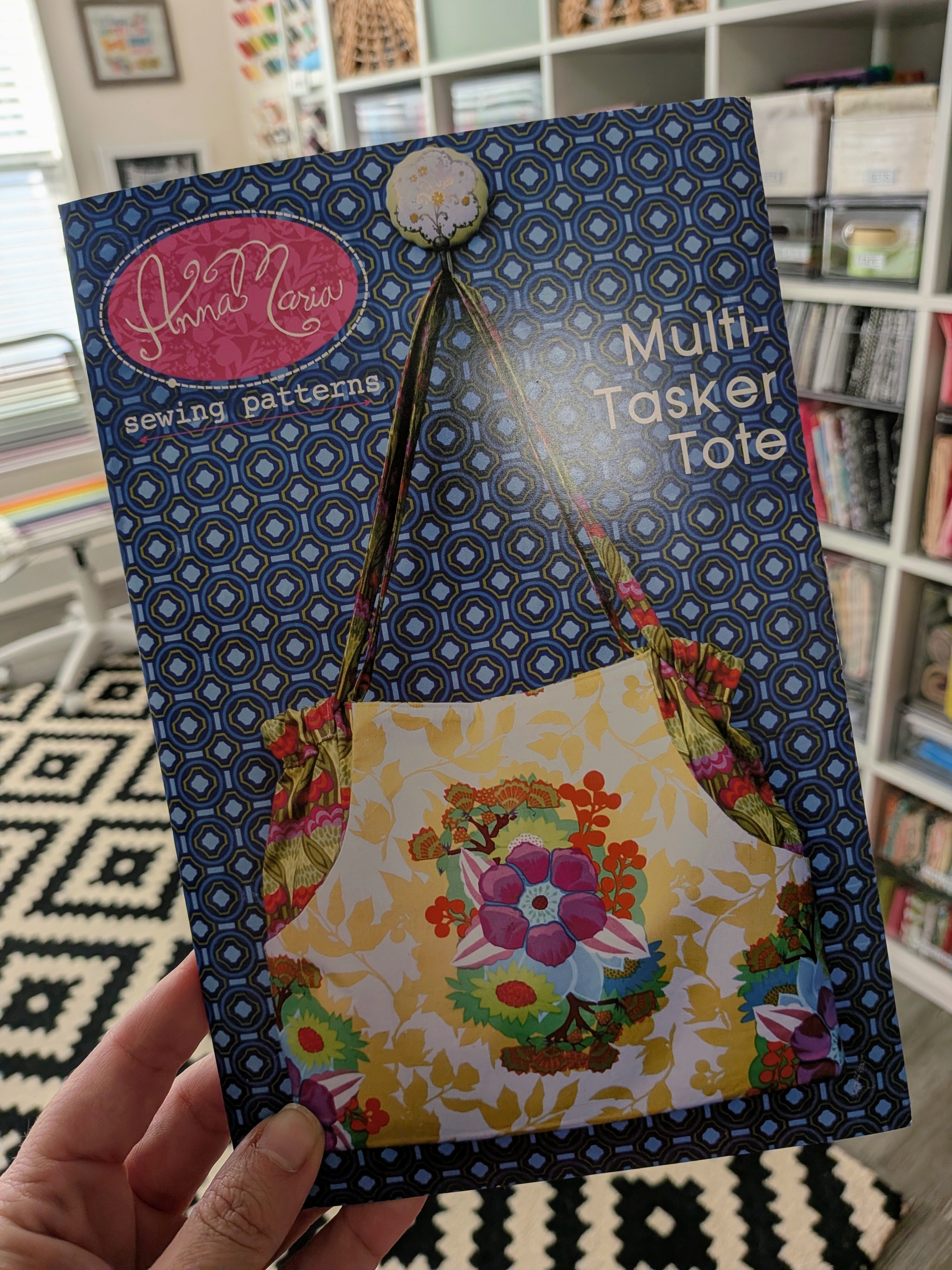 Multi-Tasker Tote Sewing Pattern by Anna Maria Horner