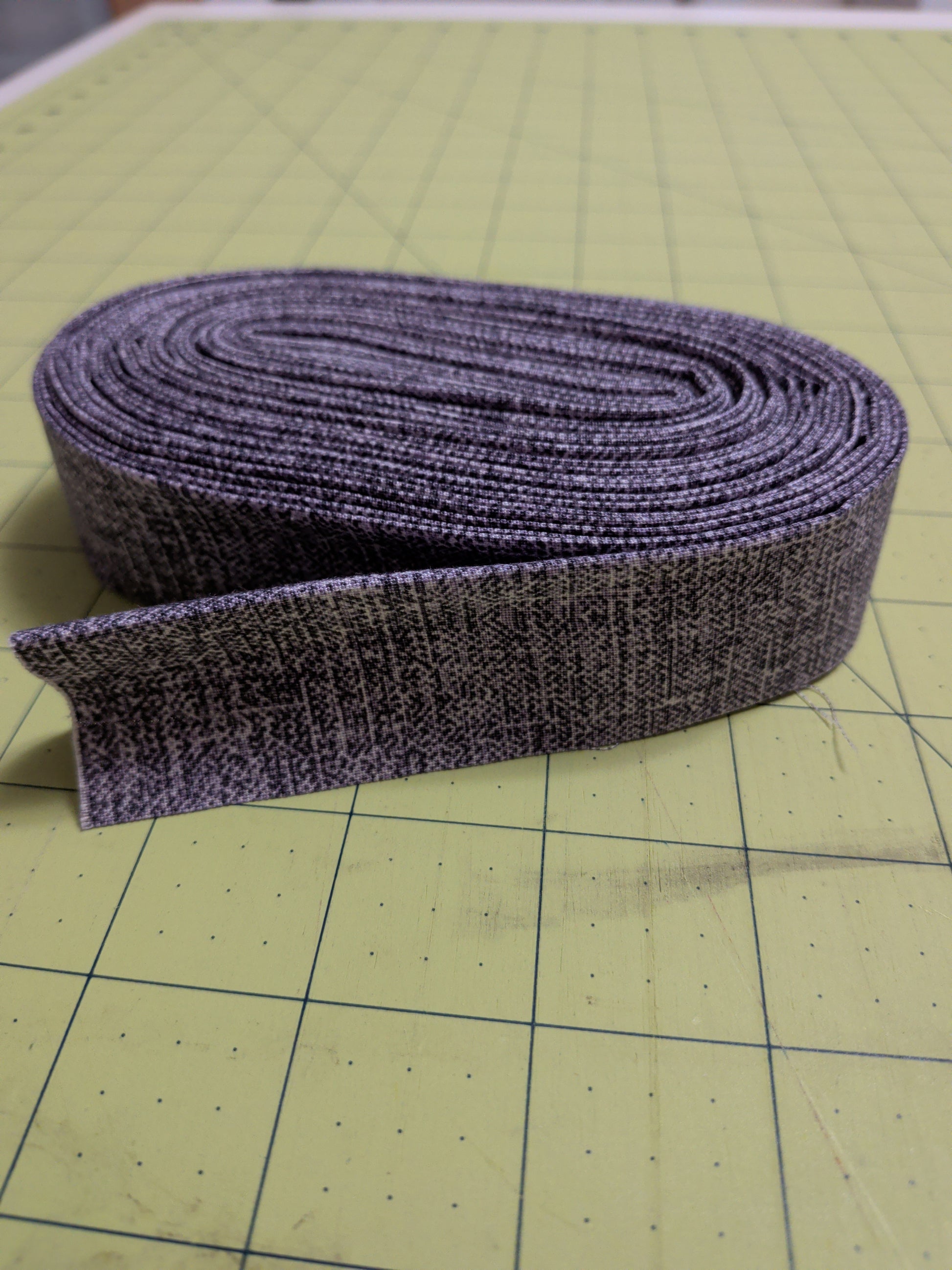 Quilt Binding - Black Heath - 336 inches